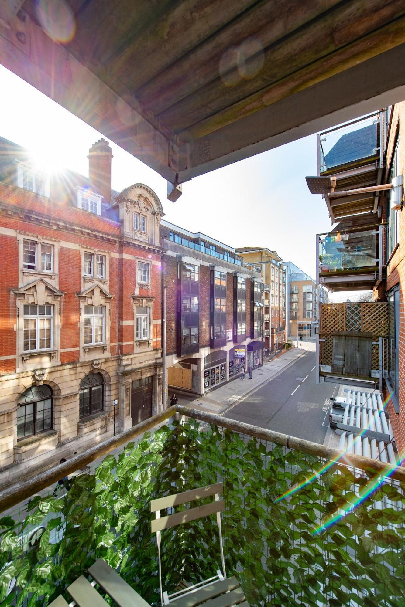 Aphrodite Apartment - The Lust Of Town Southampton Dış mekan fotoğraf